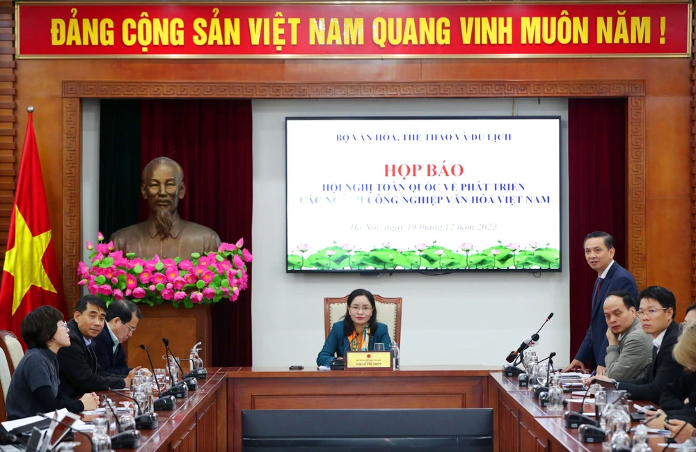 Bộ VH-TT-DL họp báo về Hội nghị toàn quốc về phát triển các ngành công nghiệp văn hóa