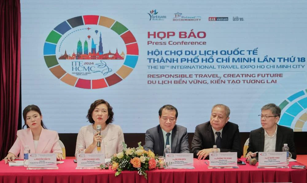 Họp báo chia sẻ thông tin các hoạt động tại hội chợ