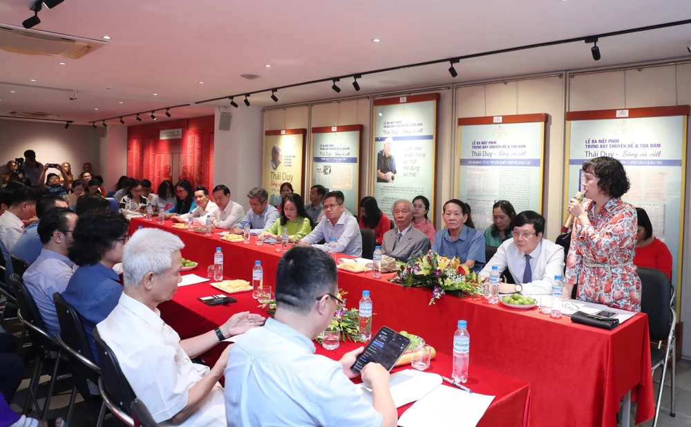 Quang cảnh tọa đàm 6e831a929ccb399560da.jpg