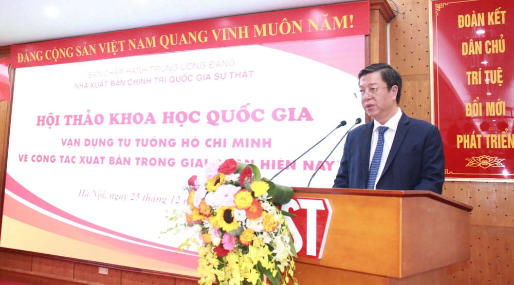 PGS-TS Vũ Trọng Lâm, Giám đốc - Tổng Biên tập Nhà xuất bản Chính trị quốc gia Sự thật phát biểu đề dẫn tại hội thảo 22dd83a0e57e5820016f.jpg