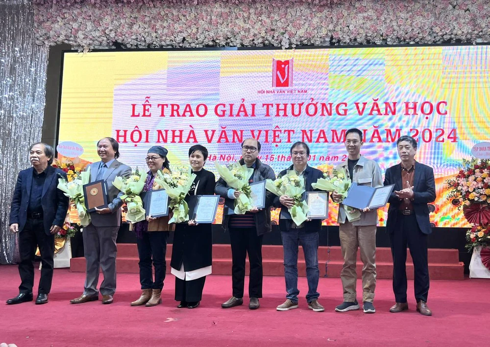 Hội Nhà văn Việt Nam trao giải thưởng năm 2024