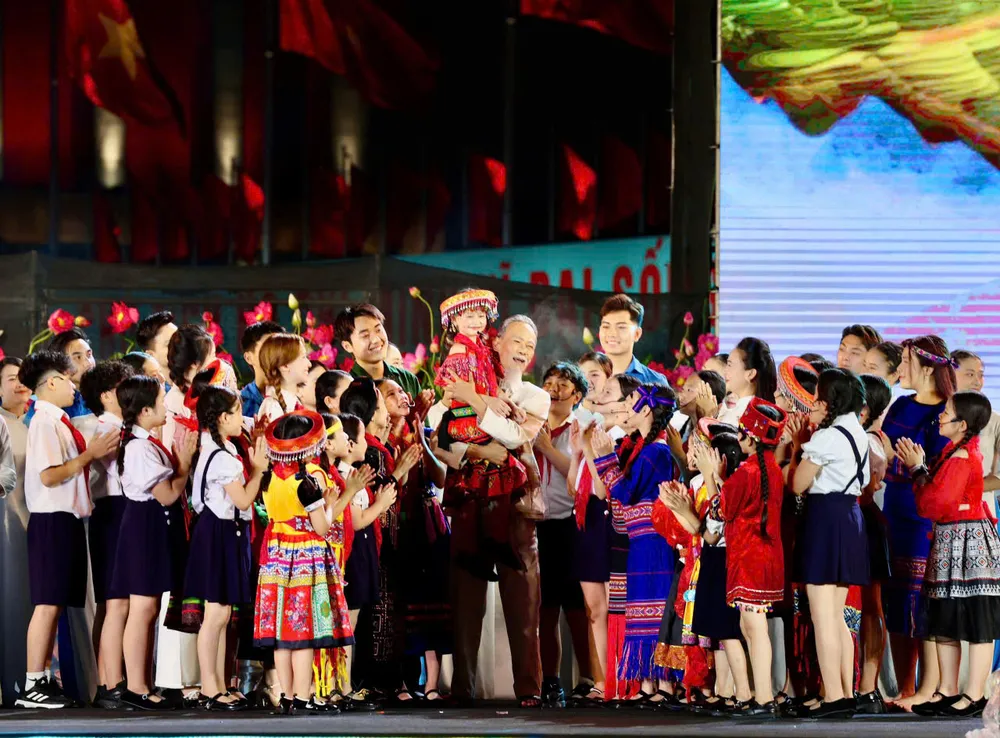 Chương trình nghệ thuật đặc biệt “Người là Hồ Chí Minh”