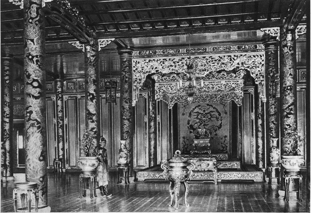 Photo of the national treasure Nguyen Dynasty throne kept in the records of the Department of Cultural Heritage (Ministry of Culture, Sports and Tourism) 179b9e115394e6cabf858.jpg