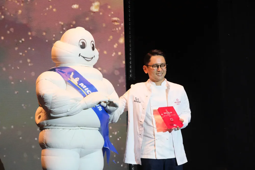 Young chef Le Viet Hong of CieL restaurant receives one Michelin star bd5709a9b78303dd5a92.jpg