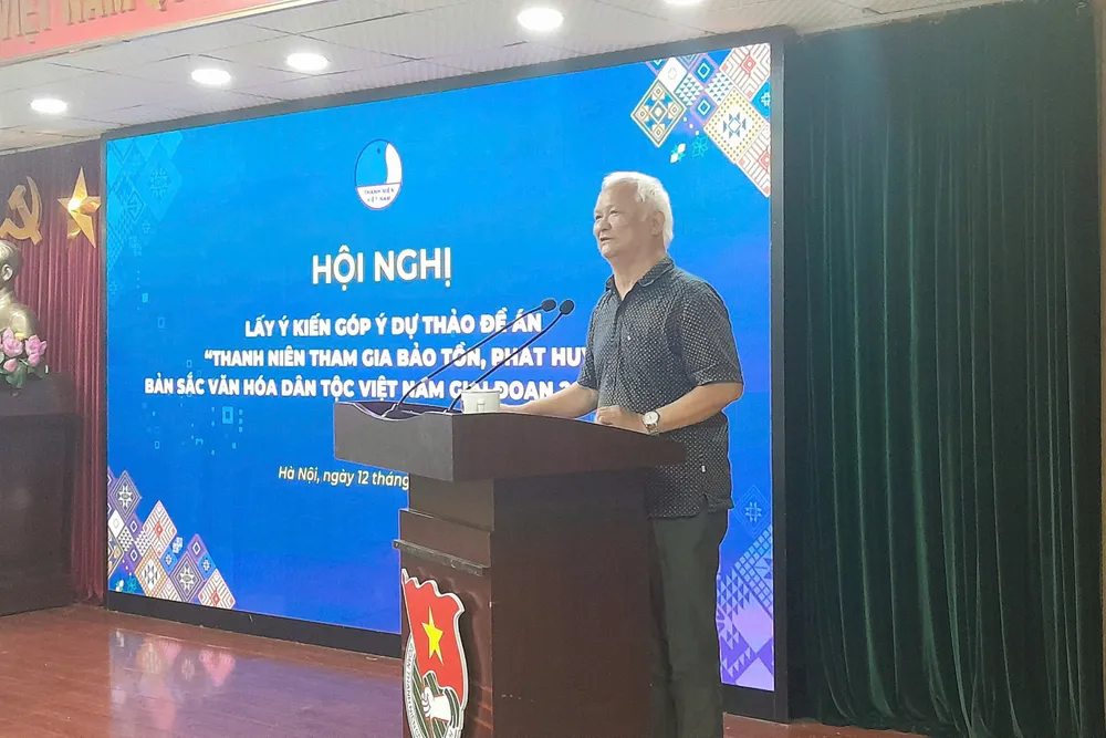 GS-TS Lê Hồng Lý phát biểu tại hội nghị 00ac6e5899ce2d9074df.jpg