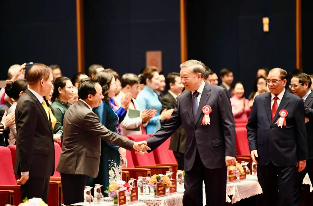 Lãnh đạo Đảng, Nhà nước, nguyên lãnh đạo Đảng, Nhà nước cùng các đại biểu dự lễ kỷ niệm bfe2a9b4-ab2c-4815-a9be-2d60a40b822c.jpg