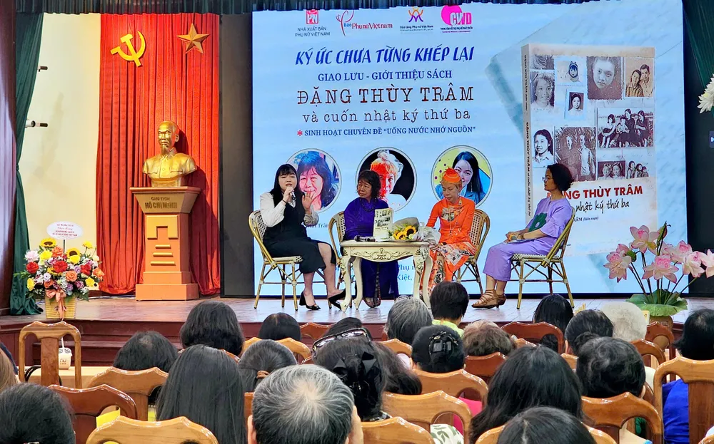 Tọa đàm giới thiệu về cuốn sách Đặng Thùy Trâm và cuốn nhật ký thứ ba 25e36b58-2d65-4e9d-8afd-d4bdc77ff371.jpg