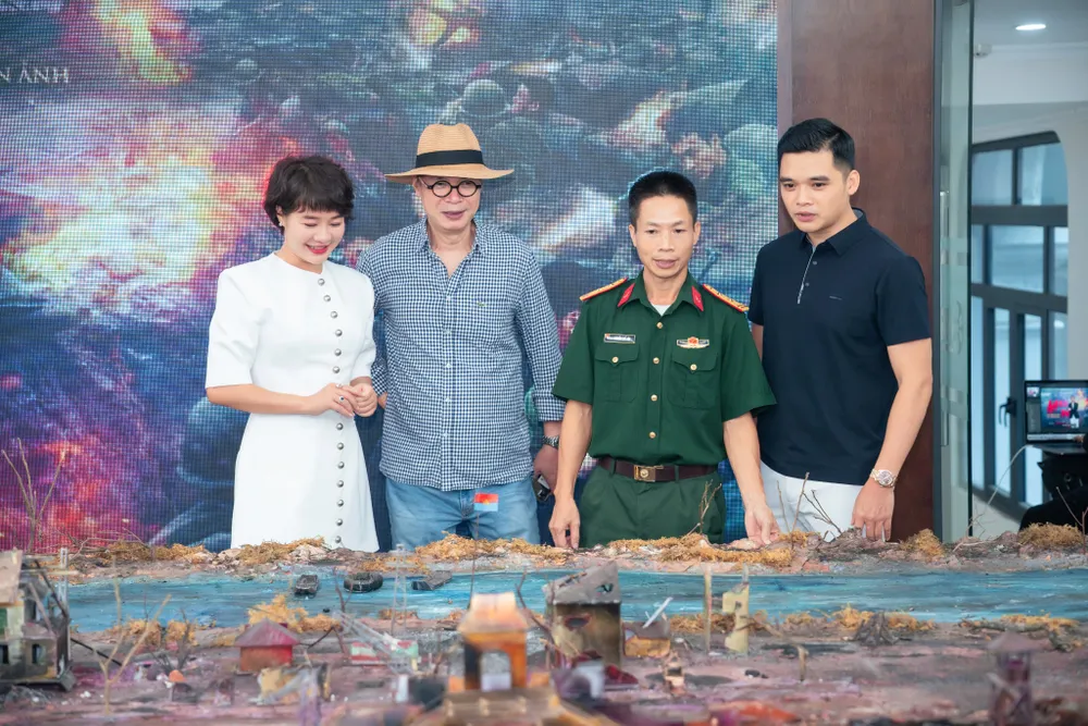 Mô hình sa bàn chiến trường với tỷ lệ 1:72 cùng những hình ảnh hậu trường ghi hình 81 ngày đêm tại Quảng Trị 9d2ea011-a0b8-41a1-a466-014849711455.jpg