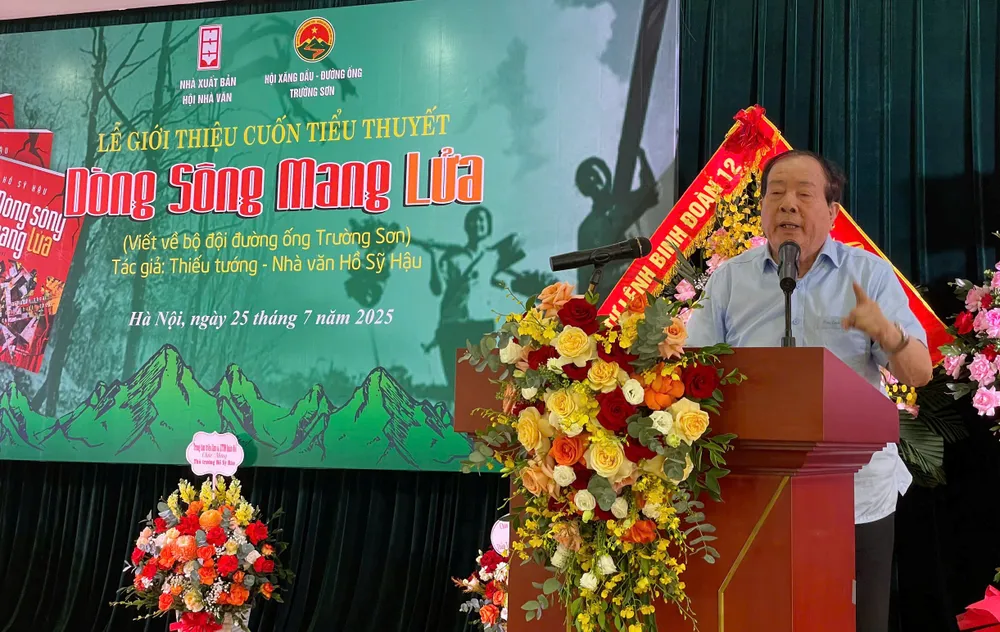 Nhà thơ Hữu Thỉnh chia sẻ về cuốn sách ba99ef23-b719-4ebc-b44b-1ac668210e1b.jpg