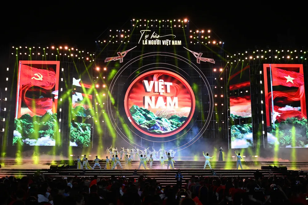 Chương trình nghệ thuật Tự hào là người Việt Nam