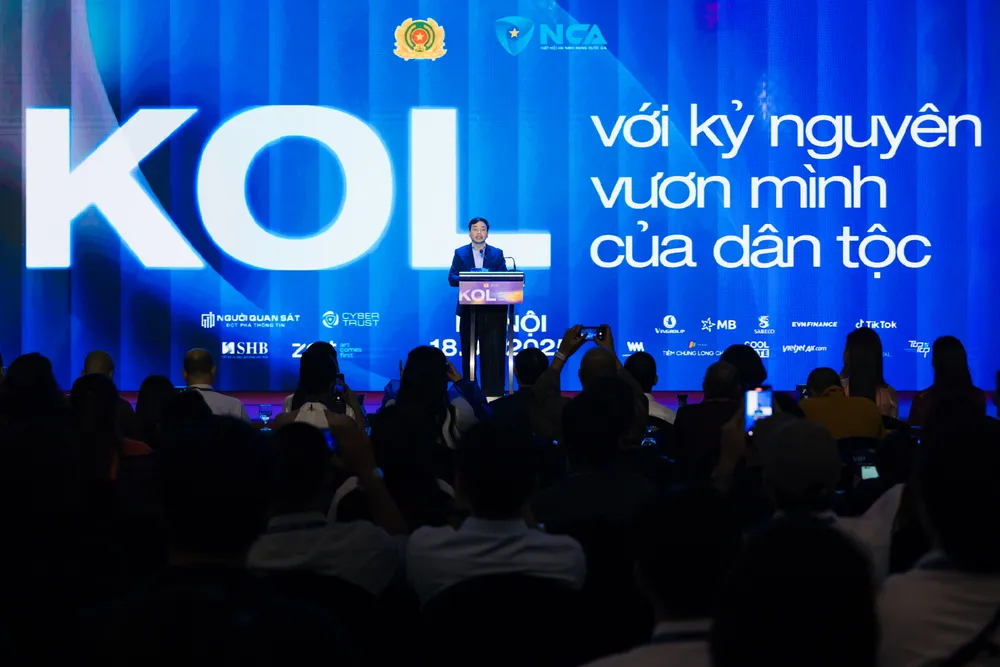 Thiếu tướng Lê Xuân Minh, Cục trưởng Cục An ninh mạng và phòng, chống tội phạm công nghệ cao phát biểu khai mạc BO__0527.jpg