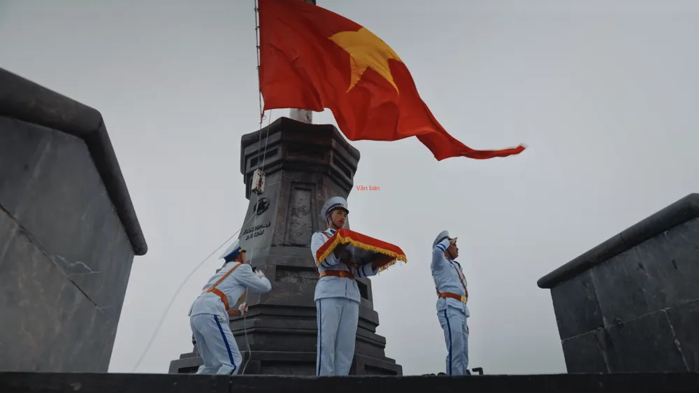 HÌnh ảnh trong MV Việt Nam ơi, cùng bước tới vinh quang THUONG CO.png