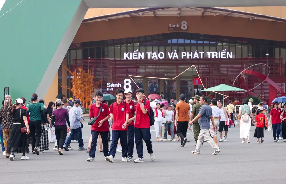 Triển lãm thu hút hơn 7 triệu lượt khách tham quan HDM_4644.JPG