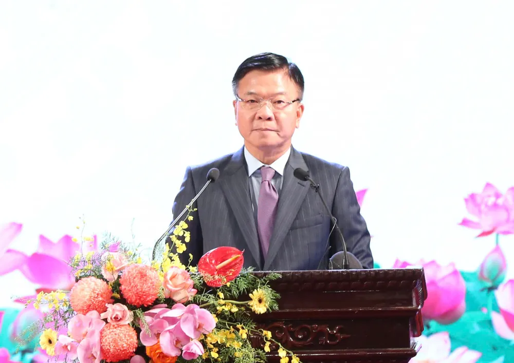 Phó Thủ tướng Lê Thành Long phát biểu chỉ đạo tại đại hội. Ảnh: TRẦN HUẤN 45a293e8c2c7489911d6 (1).jpg