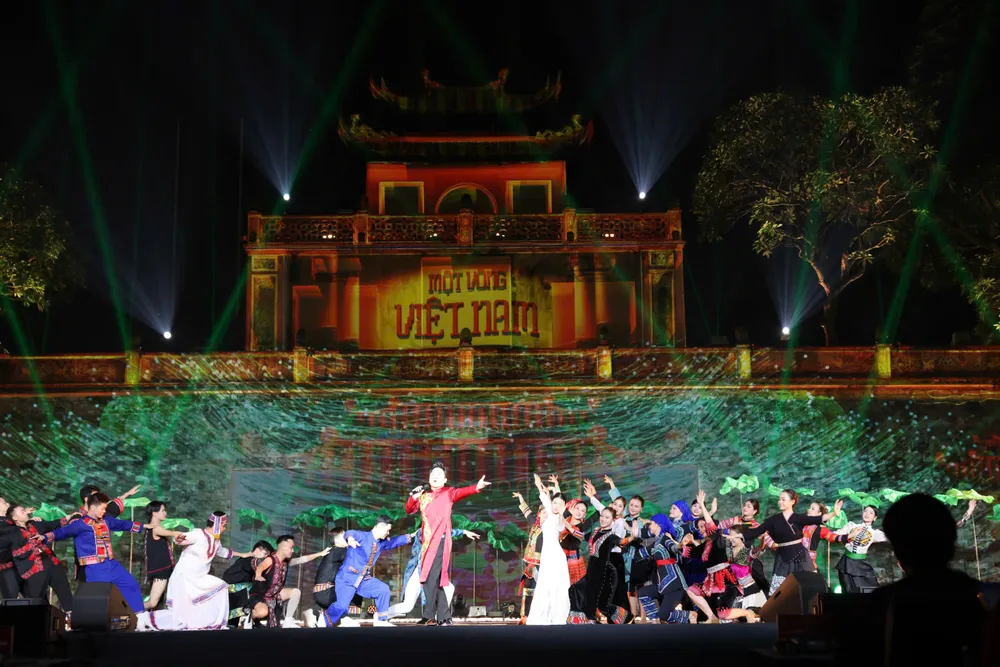 Chương trình nghệ thuật khai mạc. Ảnh: QUANG PHÚC d1e759da-d487-464f-8737-d600d33b0d47.jpg