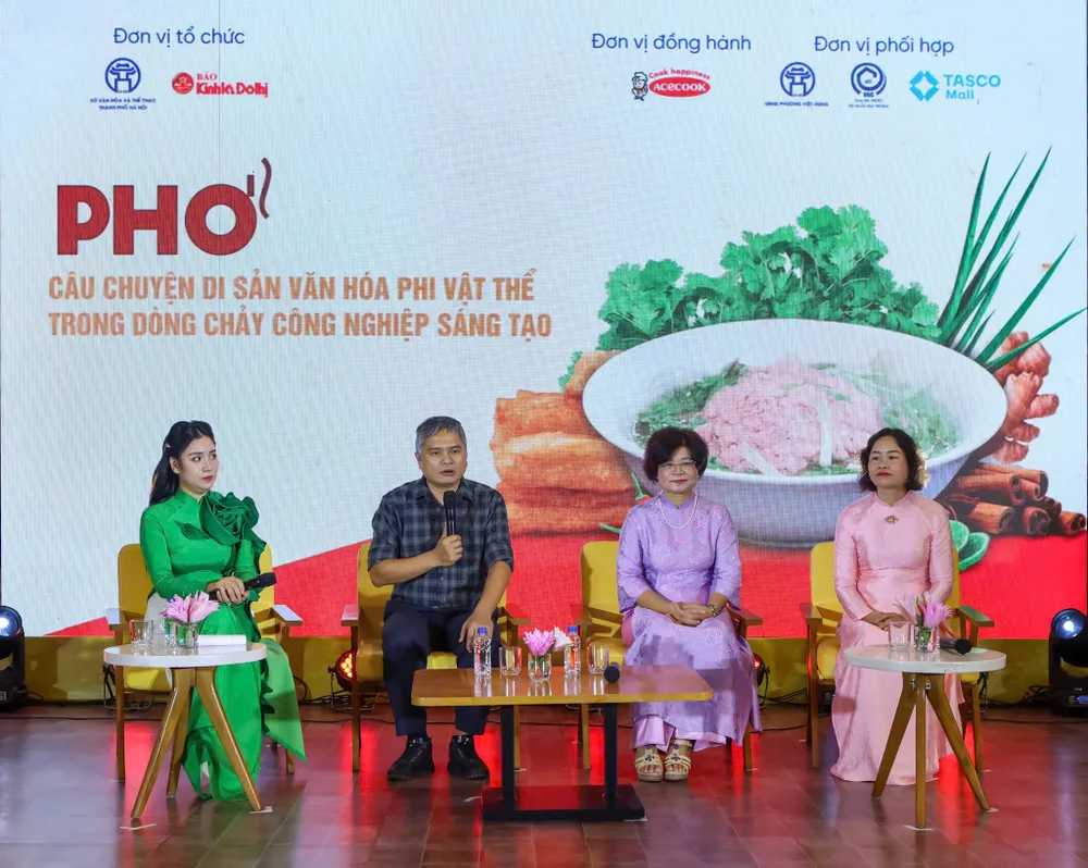 Các chuyên gia nhận định, phở là mỏ vàng của công nghiệp văn hóa ce7f3449-27f2-42e9-bea7-e4655747f313.jpg