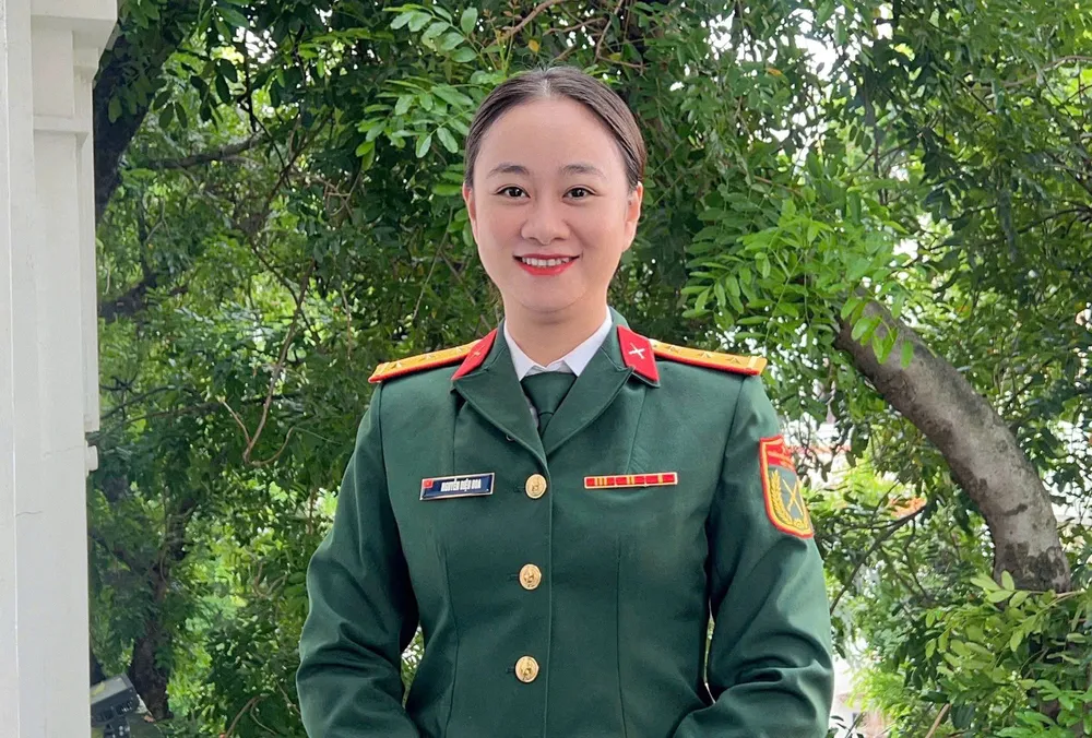 Thượng úy Nguyễn Diệu Hoa, Đạo diễn phim tài liệu “Trên mặt trận mới” e9a3c180-6581-48b7-88c5-e473ccf50d05.jpg