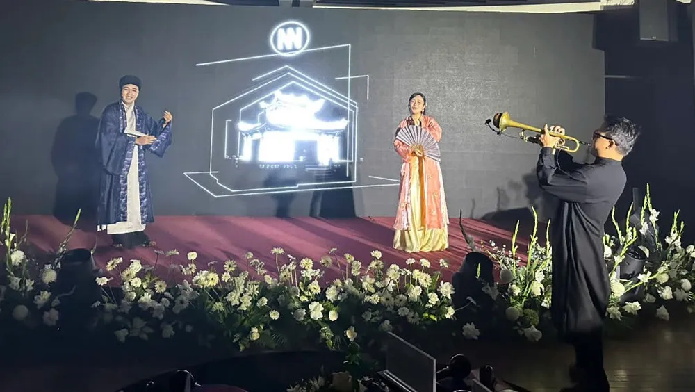 Màn trình diễn kết hợp sáng tạo của các bạn trẻ tại hội nghị