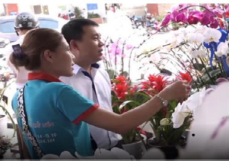 春花市場熙熙攘攘