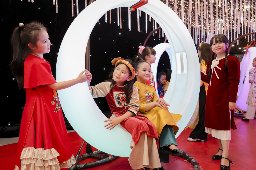 The Garden Mall燈光秀吸引廣大市民 ảnh 2