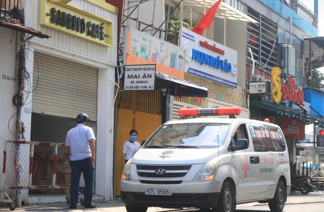 第一郡裴援街的Sabroso咖啡廳被封鎖。