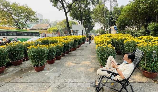 春花市生意冷清。