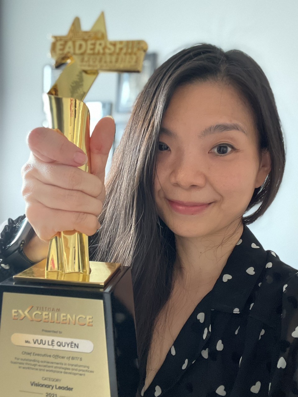 華人年輕企業家尤麗娟是24位獲推崇的企業家之一。