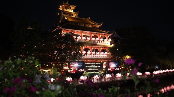 疫情逝世同胞與犧牲幹部戰士悼念儀式 ảnh 4