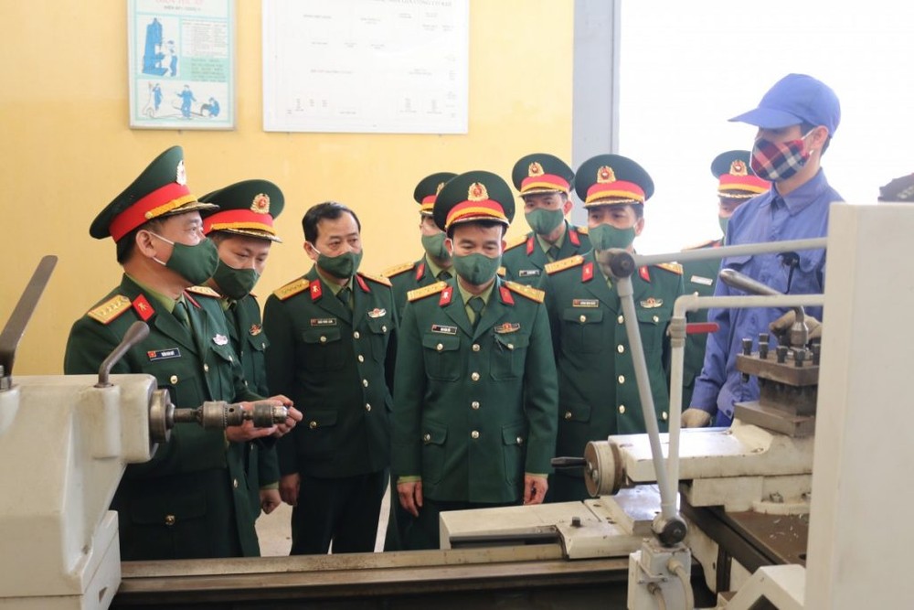 關注栽培軍隊技術人員