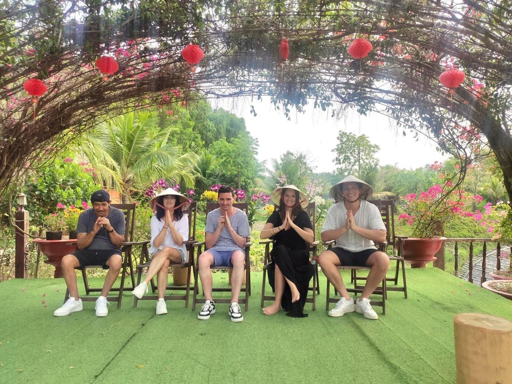 国外游客迷恋大自然美丽景色 国外游客迷恋大自然美丽景色