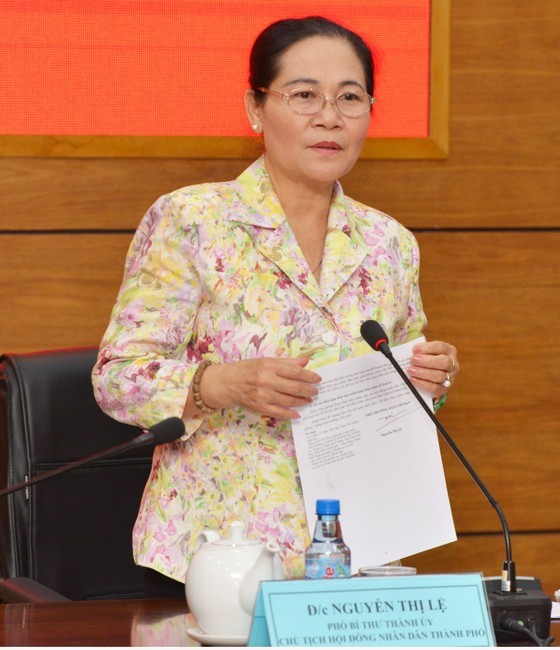市人民议会主席、市肃贪与防腐指委会副主任阮氏丽。