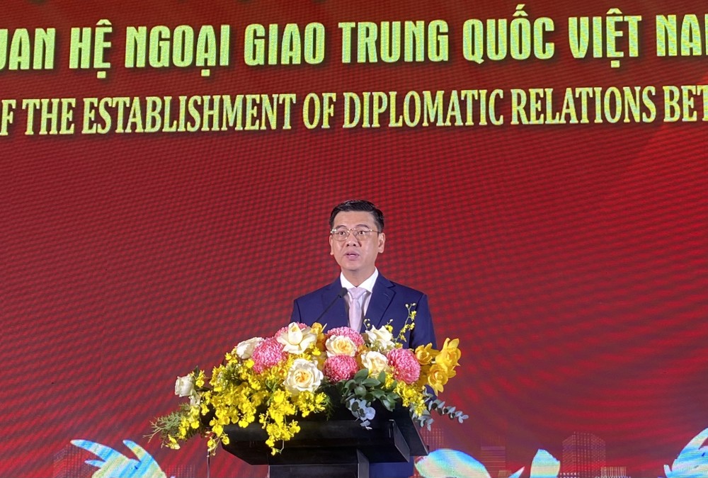 市人委会副主席阮文勇致辞。 img-20240201-201822-3837.jpg