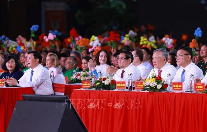 vna_potal_lanh_dao_dang_nha_nuoc_du_chuong_trinh_cau_truyen_hinh_“vang_mai_khuc_khai_hoan”_stand.jpg