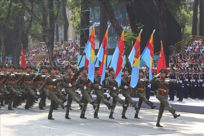 vna_potal_le_dieu_binh_dieu_hanh_ky_niem_50_nam_ngay_giai_phong_mien_nam_thong_nhat_dat_nuoc__stand.jpg