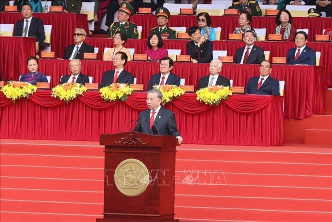党中央总书记苏林致辞 vna_potal_le_ky_niem_dieu_binh_dieu_hanh_50_nam_ngay_giai_phong_mien_nam_thong_nhat_dat_nuoc_stand.jpg