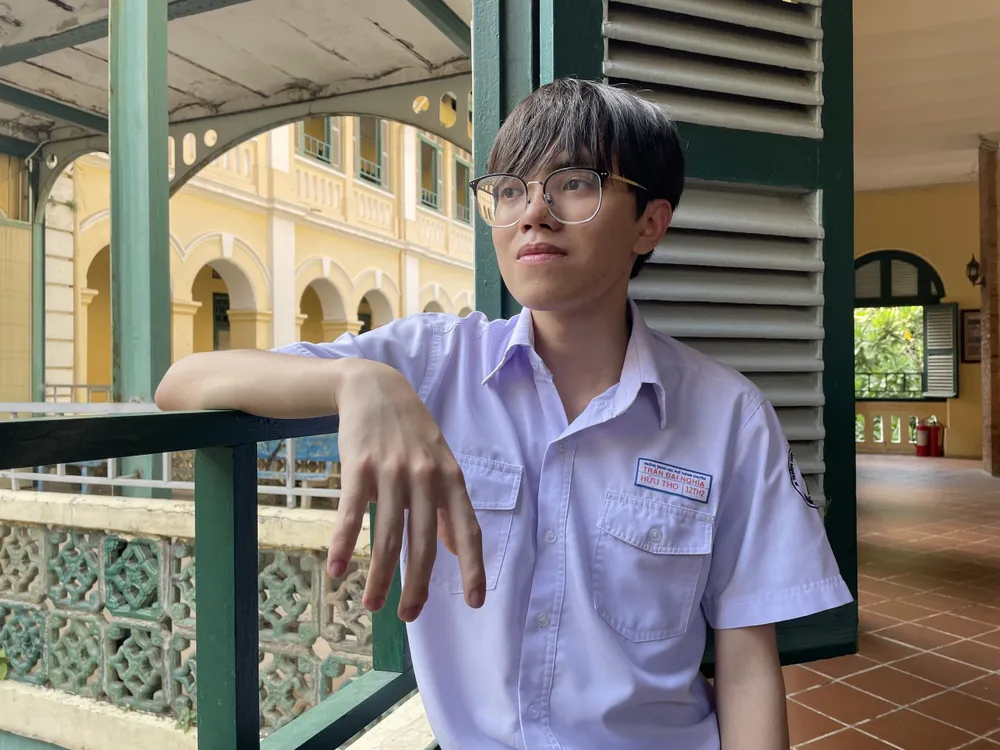Nguyễn Hữu Thọ, học sinh lớp 12 đang theo học chương trình Tiếng Anh Tích hợp tại Trường THPT Chuyên Trần Đại Nghĩa nguyen-huu-tho-01-9498.jpg