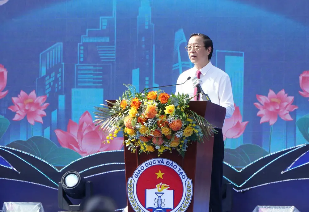 Thứ trưởng Thường trực Bộ GD-ĐT Phạm Ngọc Thưởng phát biểu tại Lễ kỷ niệm 50 năm ngành Giáo dục và Đào tạo TPHCM.jpg