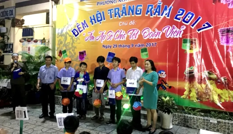 600 triệu đồng giúp thiếu nhi nhiều địa phương đón Tết Trung thu ấm áp ảnh 4 600 triệu đồng giúp thiếu nhi nhiều địa phương đón Tết Trung thu ấm áp ảnh 4
