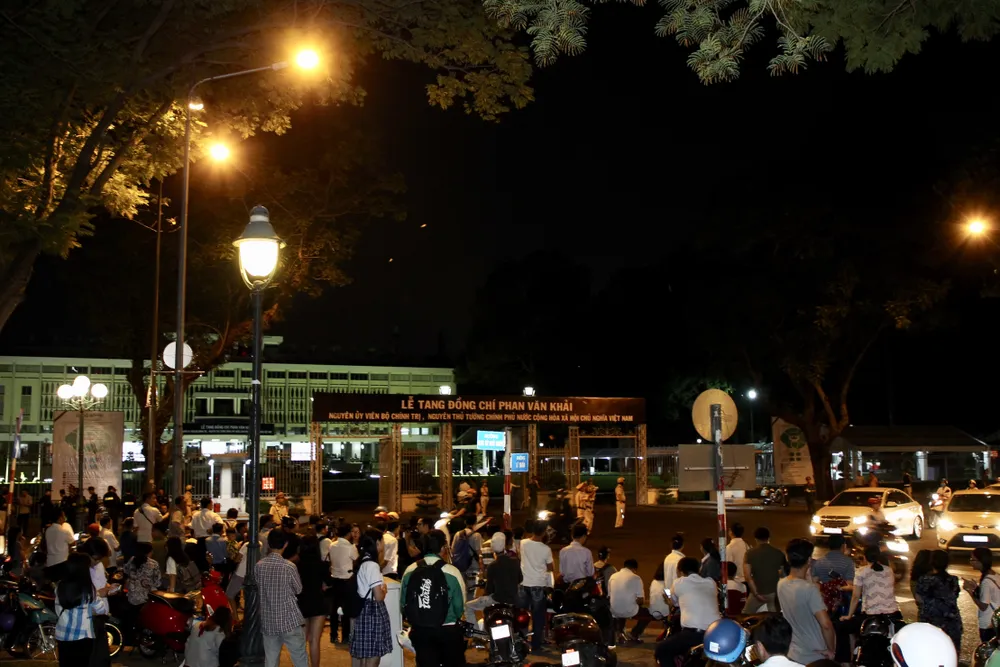 Người dân “Đất thép thành đồng” tiễn biệt bác Sáu Khải ảnh 10