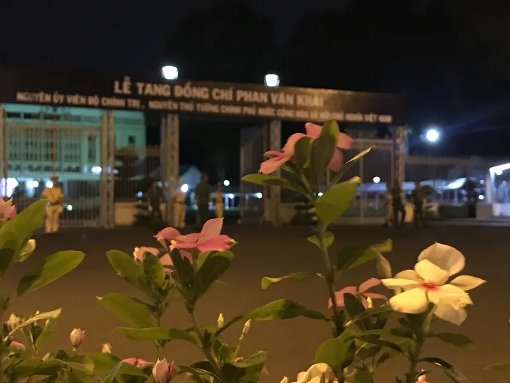 Người dân “Đất thép thành đồng” tiễn biệt bác Sáu Khải ảnh 9