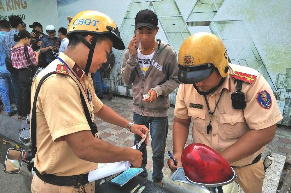 Tổng kiểm soát phương tiện ở TPHCM: Tránh “đầu voi đuôi chuột“ ảnh 4 Tổng kiểm soát phương tiện ở TPHCM: Tránh “đầu voi đuôi chuột“ ảnh 4