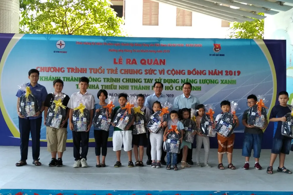 Tặng hệ thống điện năng lượng mặt trời cho Nhà Thiếu nhi TPHCM ảnh 2
