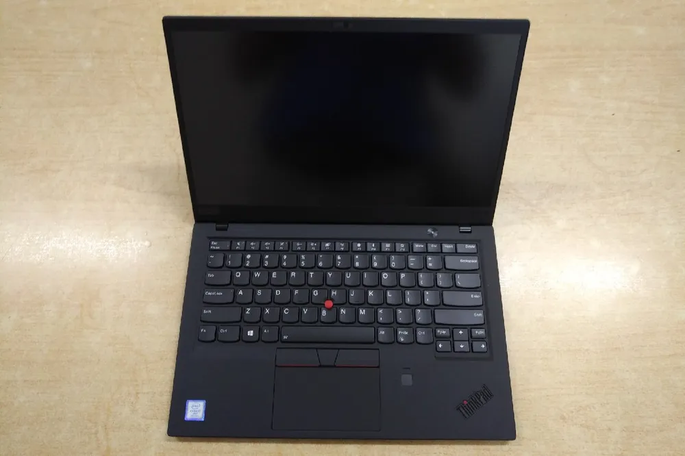 Bắt đường dây nhập lậu hơn 200 máy tính xách tay, điện thoại từ Mỹ về Việt Nam ảnh 3