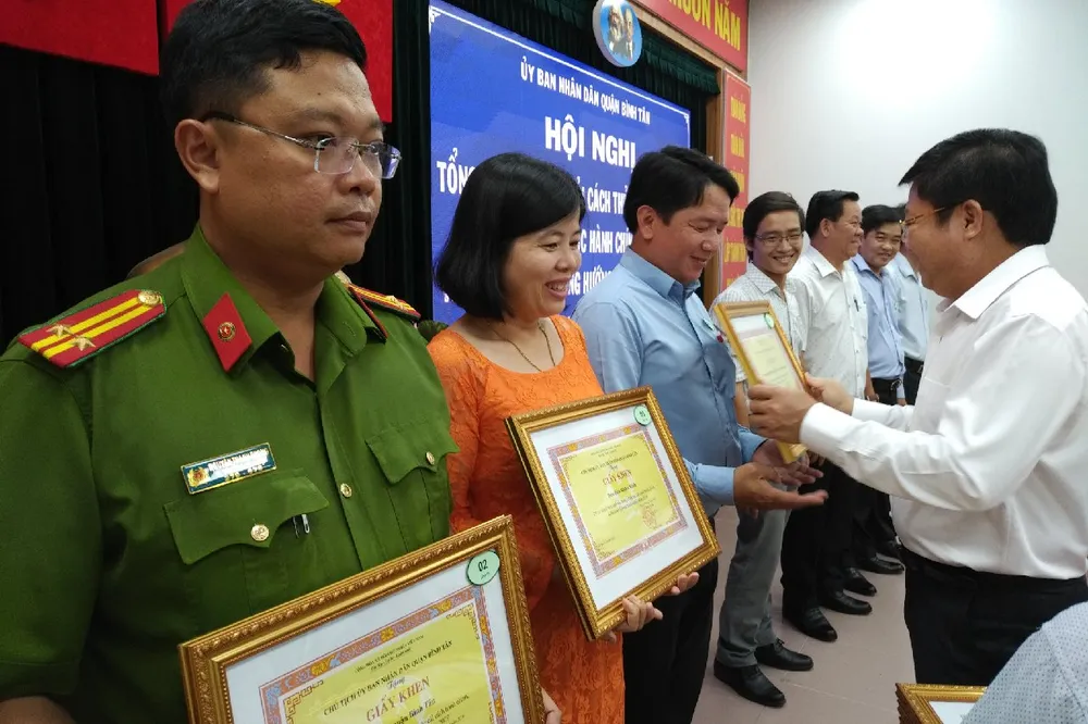 Tỷ lệ hồ sơ giải quyết đúng hạn ở quận Bình Tân đạt 100% ảnh 1 Tỷ lệ hồ sơ giải quyết đúng hạn ở quận Bình Tân đạt 100% ảnh 1