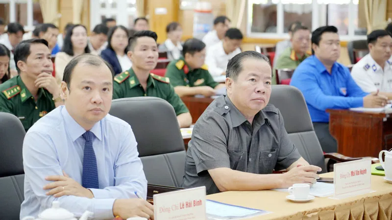 Các đại biểu tham dự hội nghị Các đại biểu tham dự hội nghị