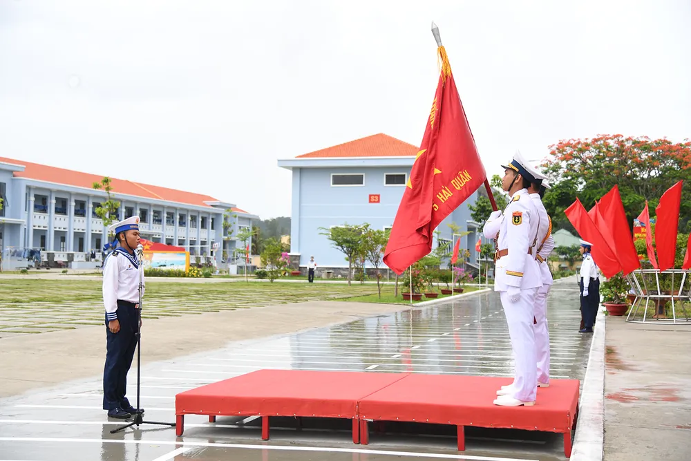 Chiến sỹ mới đọc 10 lời thề danh dự 3. CSM đọc 10 lời thề danh dự.JPG