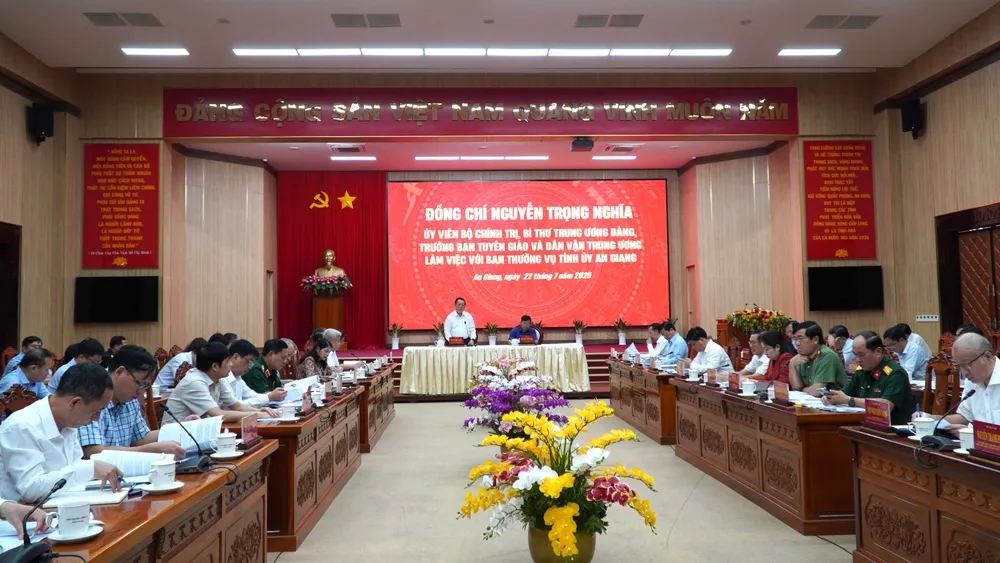 Quang cảnh buổi làm việc Anh 1-1.JPG