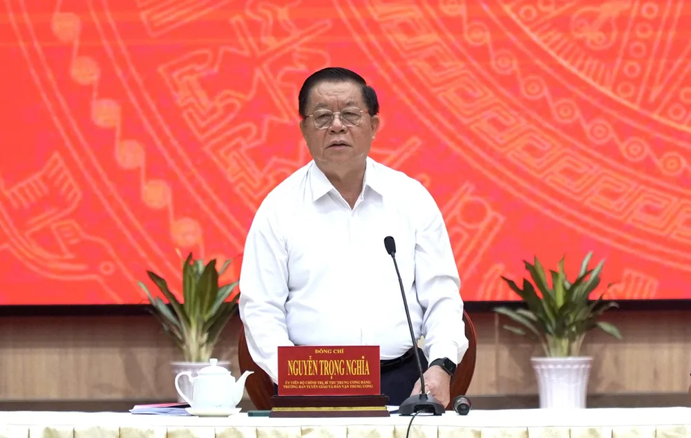 Đồng chí Nguyễn Trọng Nghĩa phát biểu tại buổi làm việc c2b620df3f89b6d7ef98.jpg