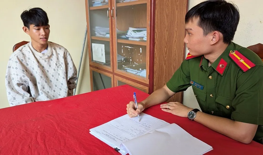 Đối tượng Phạm Duy Thanh tại cơ quan điều tra FD0DEEFA-44FE-486A-A19F-DFF2E520431B.jpeg
