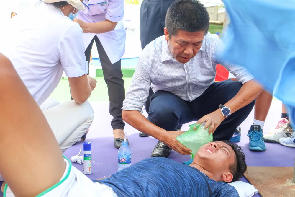 Tay vợt 15 tuổi lên ngôi giải U18 sau màn chạy đua thể lực ảnh 2 Tay vợt 15 tuổi lên ngôi giải U18 sau màn chạy đua thể lực ảnh 2